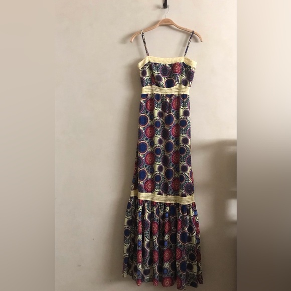 Dresses & Skirts - Marina Ruy Barbosa Maxi Dress